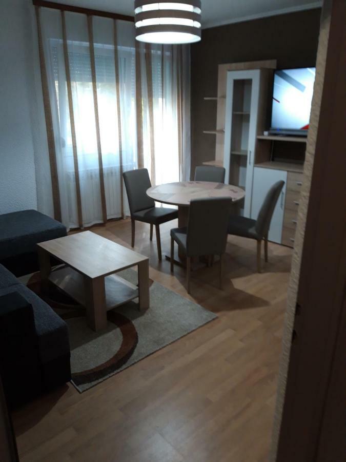 Apartman Centros Осиек Екстериор снимка