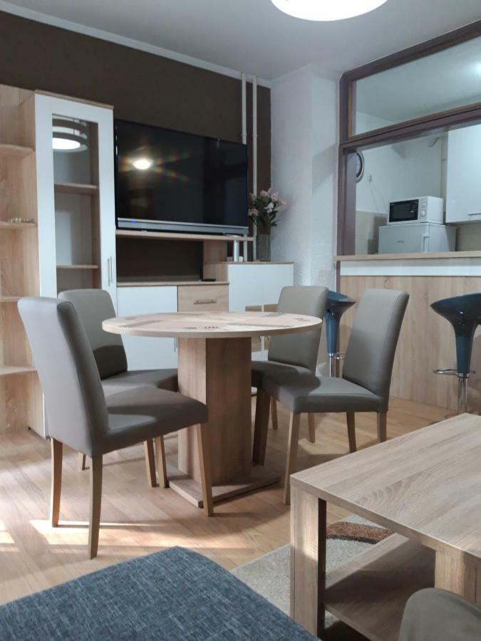 Apartman Centros Осиек Екстериор снимка
